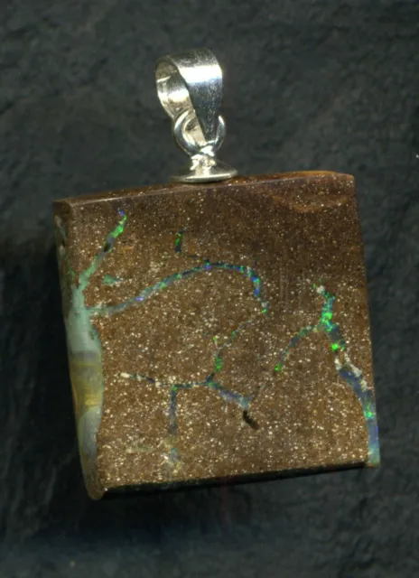 N°233-Pendentif en opale boulder d'Australie (Queensland) de 16,75ct