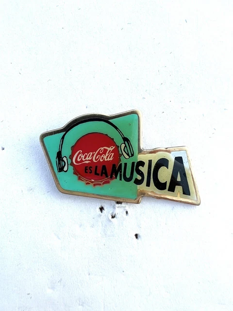 x1 PIN COCA-COLA " ES LA MUSICA " SPECIAL FOR SPAIN MARKET RARE