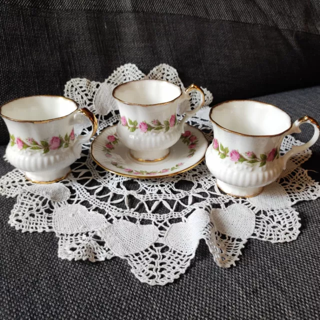 Set porcellane inglese Elizabethan imperfette.