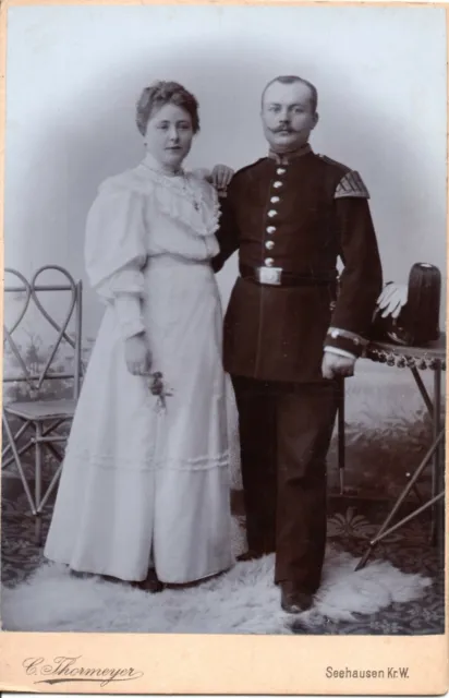 Kabinettfoto Ehepaar Militärmusiker um 1900 Atelier Thormeyer Seehausen