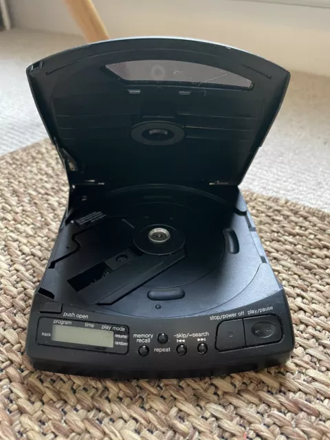 Technics SL-XP1 Portable CD Player In Black - Turns On Sold As Spares / Repairs