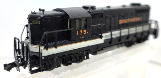 N Life-Like 7128 EMD GP18 Southern RR Locomotive #175 LNIB