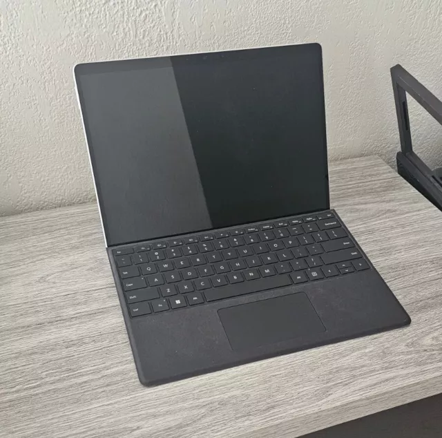 Microsoft Surface Pro 8 Core i5 16GB RAM 256GB SSD With Keyboard