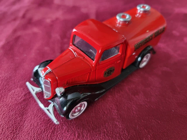 Miniature Solido 1/19 – Ford V8 1936 Citerne Shell, Rouge, Zamak, Collection Rare