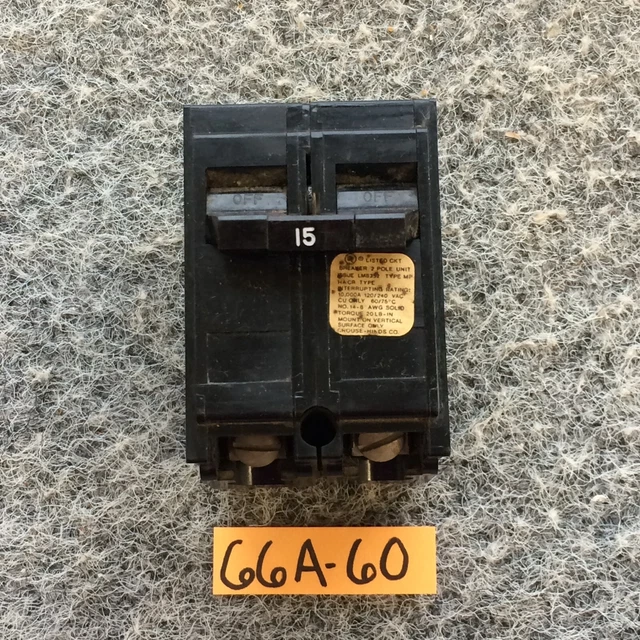 Disjoncteur CROUSE HINDS MH15 - 120V, 15 Ampères - Clip Gauche - Neuf D'origine