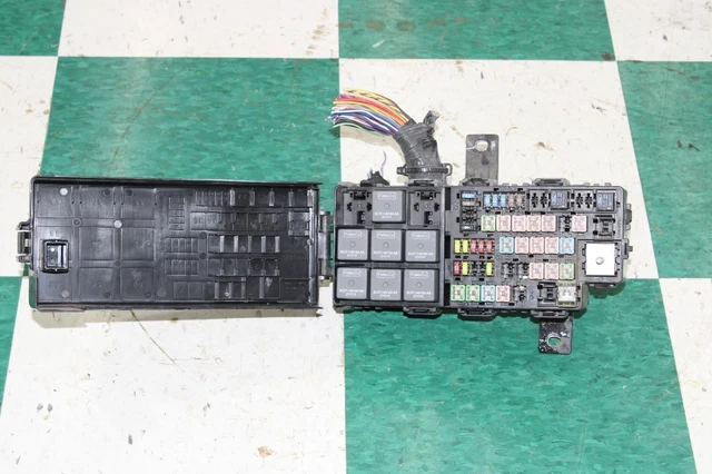 12-14 Mustang 5.0L OEM Engine Electrical Power Fuse Relay Box Assembly Factory