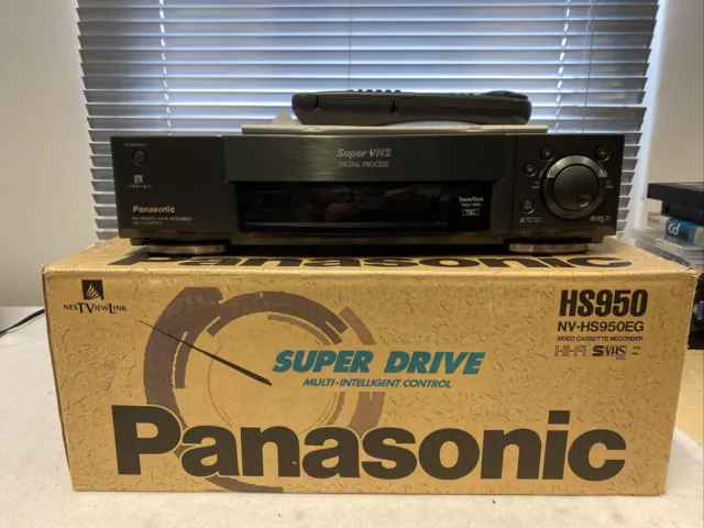 Panasonic NV-HS950 SVHS High-End TBC Videorecorder + OVP, FB, BDA - vom Händler