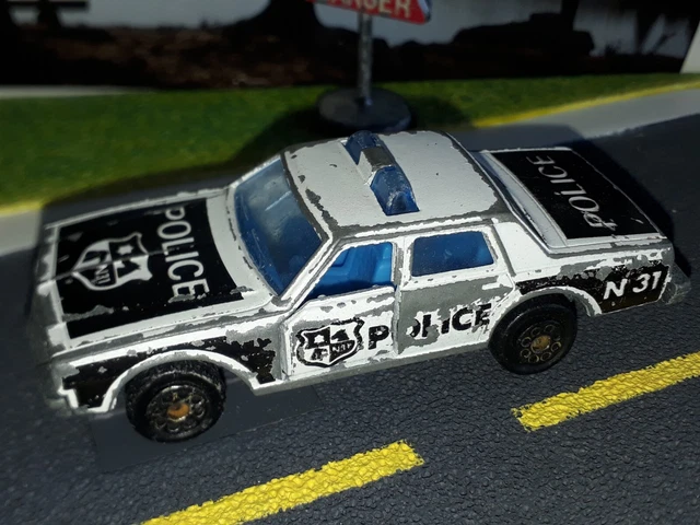 Voiture Miniature Majorette N°240 Chevrolet Impala Police - Échelle 1/69, Occasion, Métal