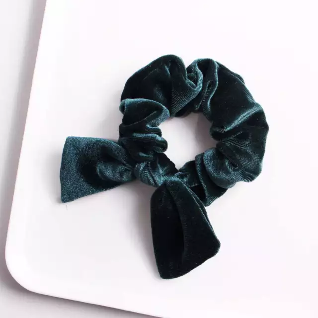 Velvet scrunchies with bow