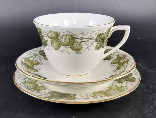 Royal Worcester The Worcester Hop Mathon Trio tea cups, saucers and Desert Plate