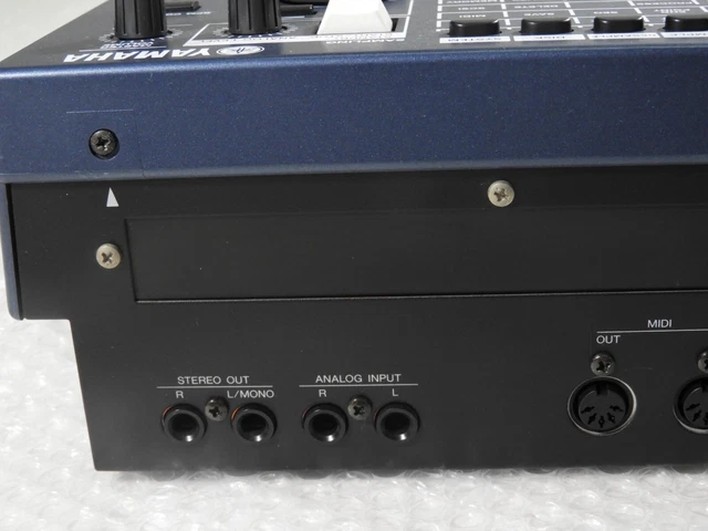 Yamaha SU700 séquenceur d'échantillonnage d'usine musicale excellent + mémoire de travail 34 Mo 16