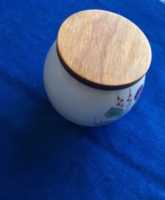 Buchan Portobello Scotland Thistle Marmalade/Jam/Storage Jar with wooden lid. 2