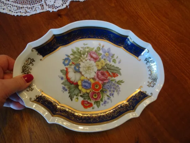 VIDE POCHE ou PETIT PLAT ANCIEN EN PORCELAINE