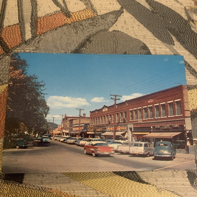PLYMOUTH NH -Post Card- Main Street Scene 1950S! Old Cars, Clays News Stand.