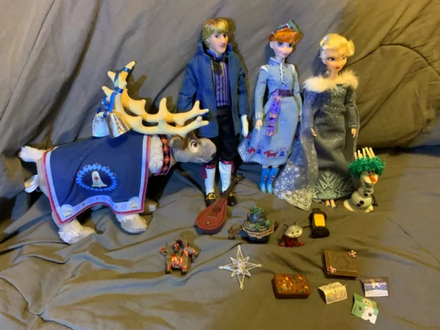 ELSA DOLL DISNEY Store 17 Inch 17