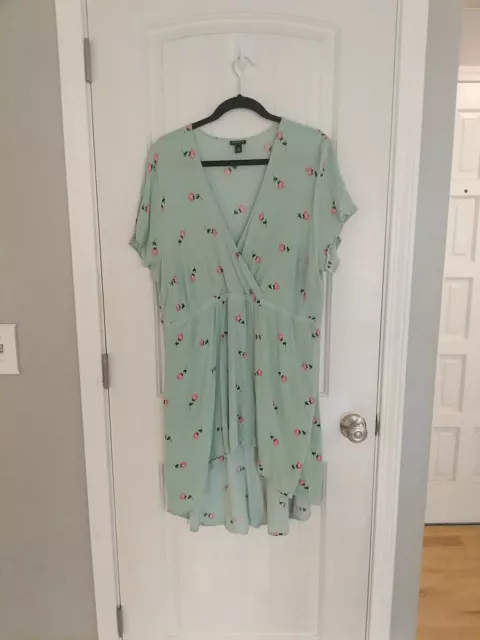 Torrid Women's Plus Size 3 3X Rose Floral Babydoll Gauze Surplice Boho Tunic Top Torrid Women's Plus Size 3 3X Rose Floral Babydoll Gauze Surplice Boho Tunic Top
