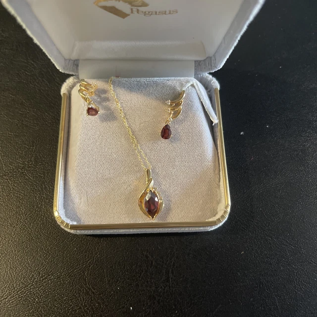 vintage red stone necklace and earring set