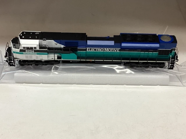 Athearn Genesis #G27219 HO scale “EMD Demo” SD90MAC  DCC & SOUND READY Rd.#8204