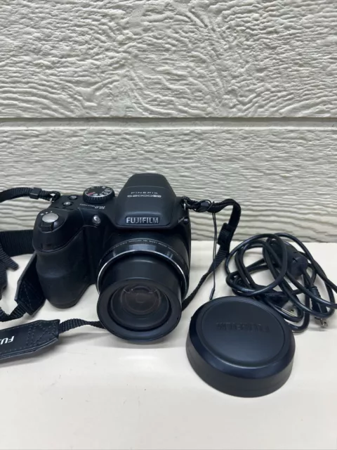 Cámara digital de apuntar y disparar Fujifilm FinePix S2000HD 10,0 MP PROBADA