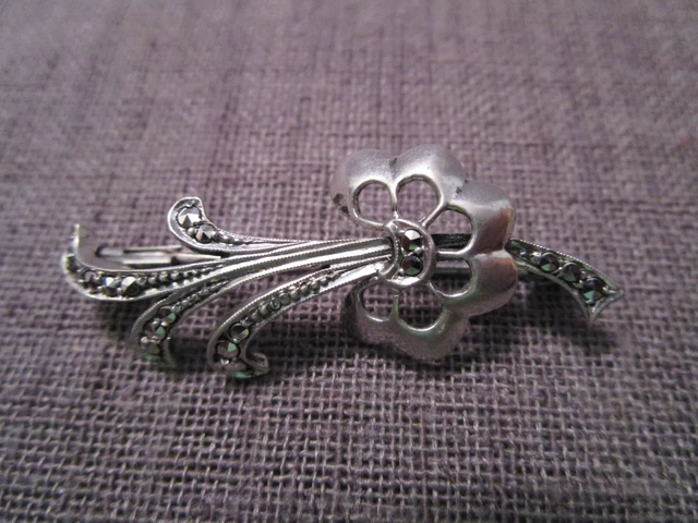 Broche ancienne en argent