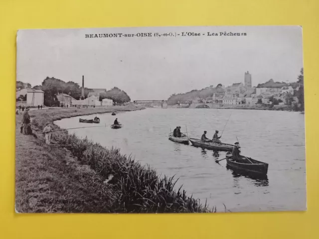 CPA 95 - BEAUMONT sur OISE Les PÊCHEURS à la LIGNE Barque Poissons Fichs