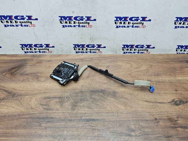 Antenna Control Module TOYOTA HILUX MK8 Sat Nav Antenna Control Module Unit 86862-0K040 2020 ...