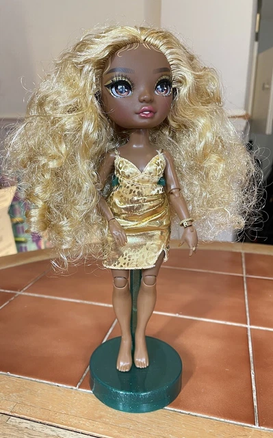 RAINBOW HIGH RAINBOW Vision Divas Meline Deluxe Gold Curly Hair Fashion ...