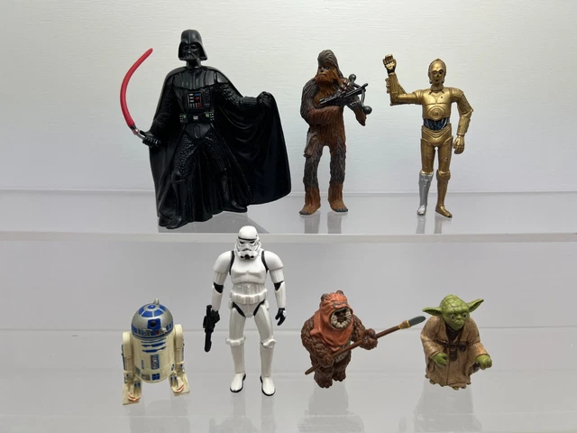 Lot 210 - A COLLECTION OF UNBOXED STAR WARS FIGURES