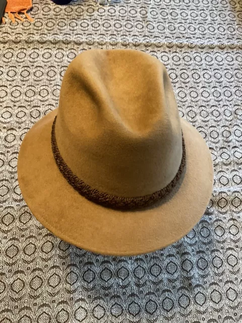 the Sovereign Stetson Tan Fedora Size 7 3/8-GUC