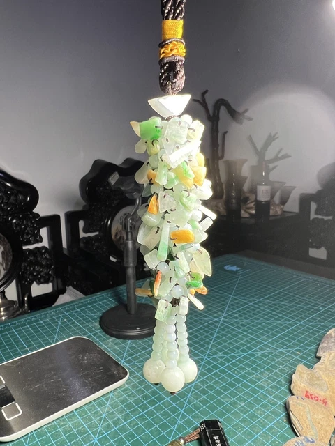 Emerald car hanger