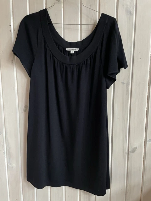 St. John Women Santana Knit Long Line Top XL Black Scoop Neck Short Sleeve St. John Women Santana Knit Long Line Top XL Black Scoop Neck Short Sleeve