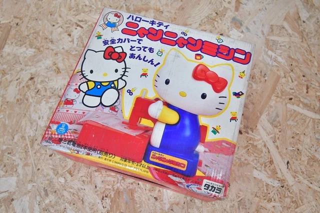 Retro period Takara 1989 made in Japan Hello Kitty  sewing machine Sanrio Kitty