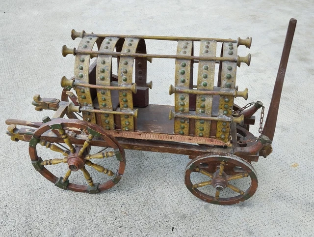 Ancienne Maquette De Char Branlant 16ème Siècle - Métal Et Bois, échelle 1:6, Calèche