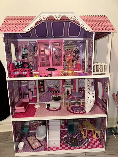 Lol house 2025 mansion