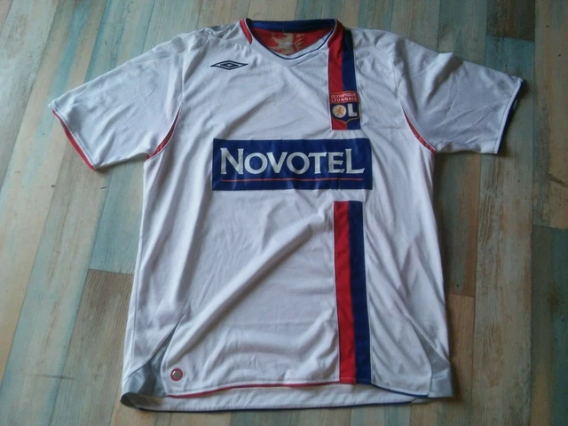 T-Shirt Olympique Lyonnais 75 Anniv. 2025 : Maillots de foot et NBA sur