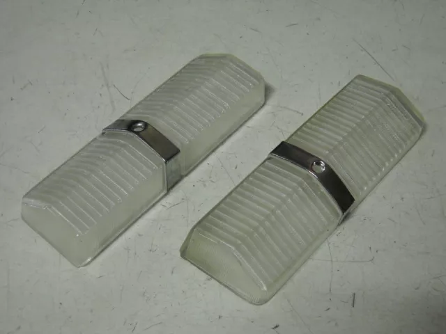 Coppia Plastiche Fanalini Frecce Anteriori Fiat 125 1°Serie - Bianche - Nuove