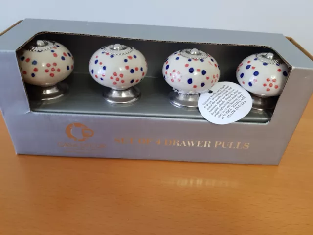 Set Of 4 Ceramic Drawer Knobs / Pulls New In Box White With Blue Pink Spots