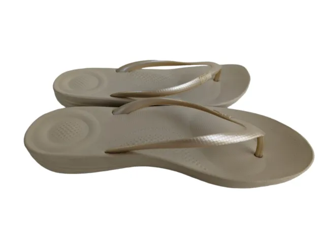 Fitflop Iqushion Womens Size 7 Gold Casual Slipper Slide Flip Flop Thong Sandal 3