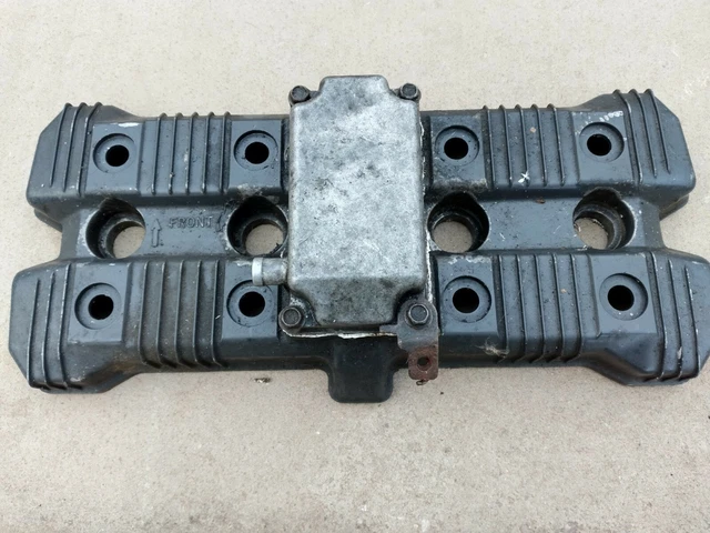 Suzuki GSXR 750 streetfighter, rocker cover, cylinder head cover, engine casing