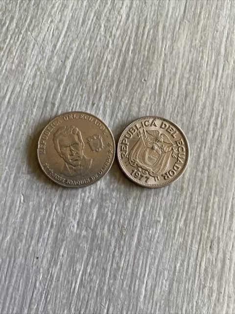 1977 50 Centavos, Ecuador 2000 25 Centavos - 2 Coin