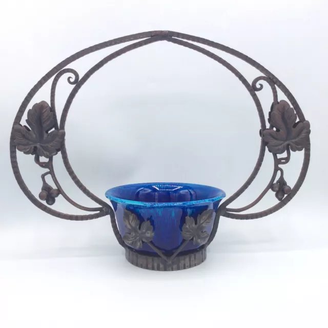 Coupe en fer forgé et porcelaine bleue signée Paul Millet Sèvres Art Déco