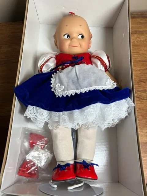 Effanbee Kewpie As Snow White With Box, Coa And Wrist Heart 3