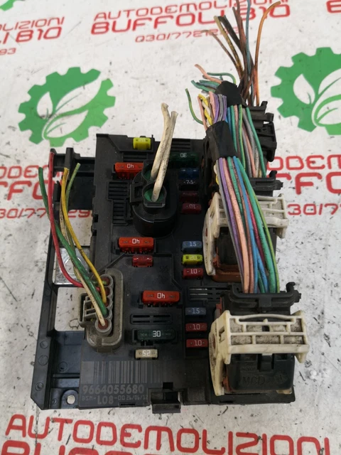Portafusibili 6 Vie 12V Con LED: Scatola Fusibili Auto, Barca, Camper Con Indicatori Luminosi E Coperchio Trasparente