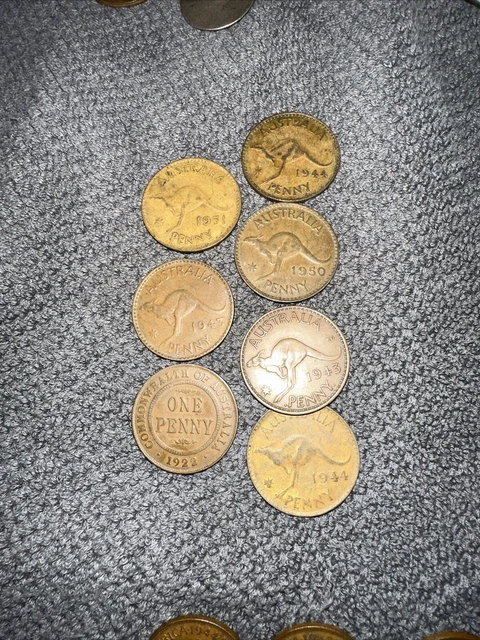 Old Australia Coin Lot - 1922-1952- 8 LARGE PENNIES - Great Coins - Lot