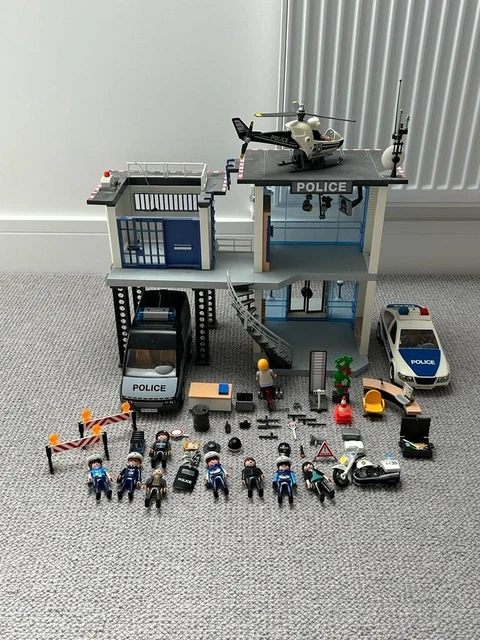 Playmobil 5182 City Action Police Station with additional vehicles included
