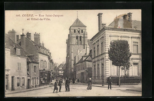 CPA Cosne, Rue Saint-Jacques et Hotel-de-Ville