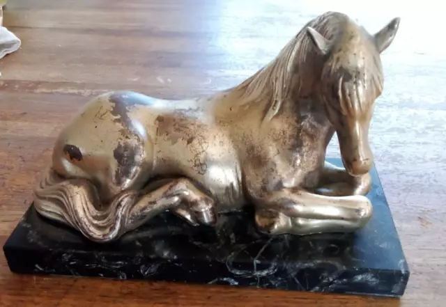 ancienne statue cheval