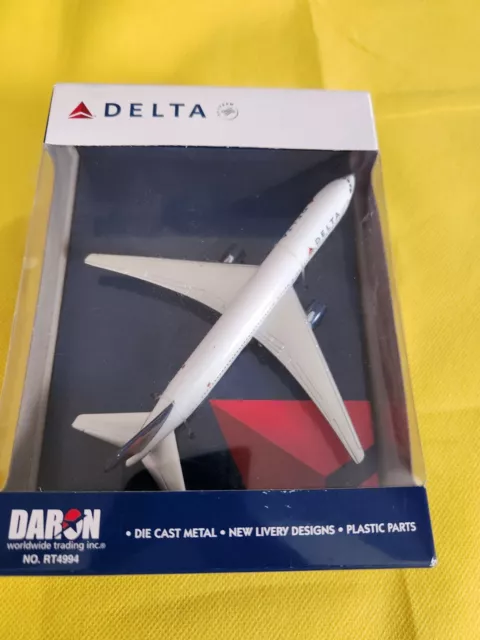 5.75 Inch Boeing 777 Delta Airlines Diecast Airplane Model APPROX 1/436 Scale
