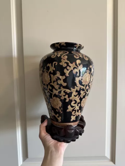 Beautiful Large Black Ornate Vase with Floral Leaf Design with Wooden Pedestal