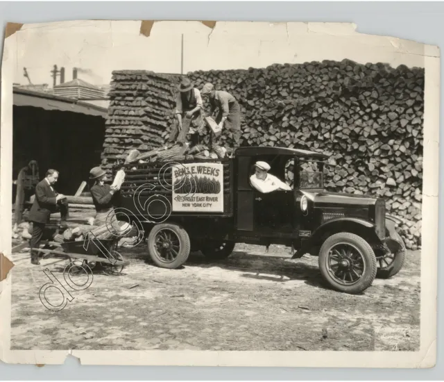 Workers Load BENJ E WEEKS Firewood Company Truck In NYC 1920s Press Photo